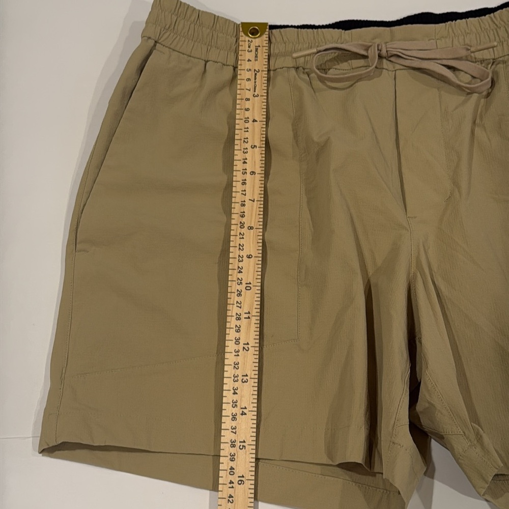 lululemon Tan Athletic Ripstop Shorts in Size XXL - Picture 4 of 5